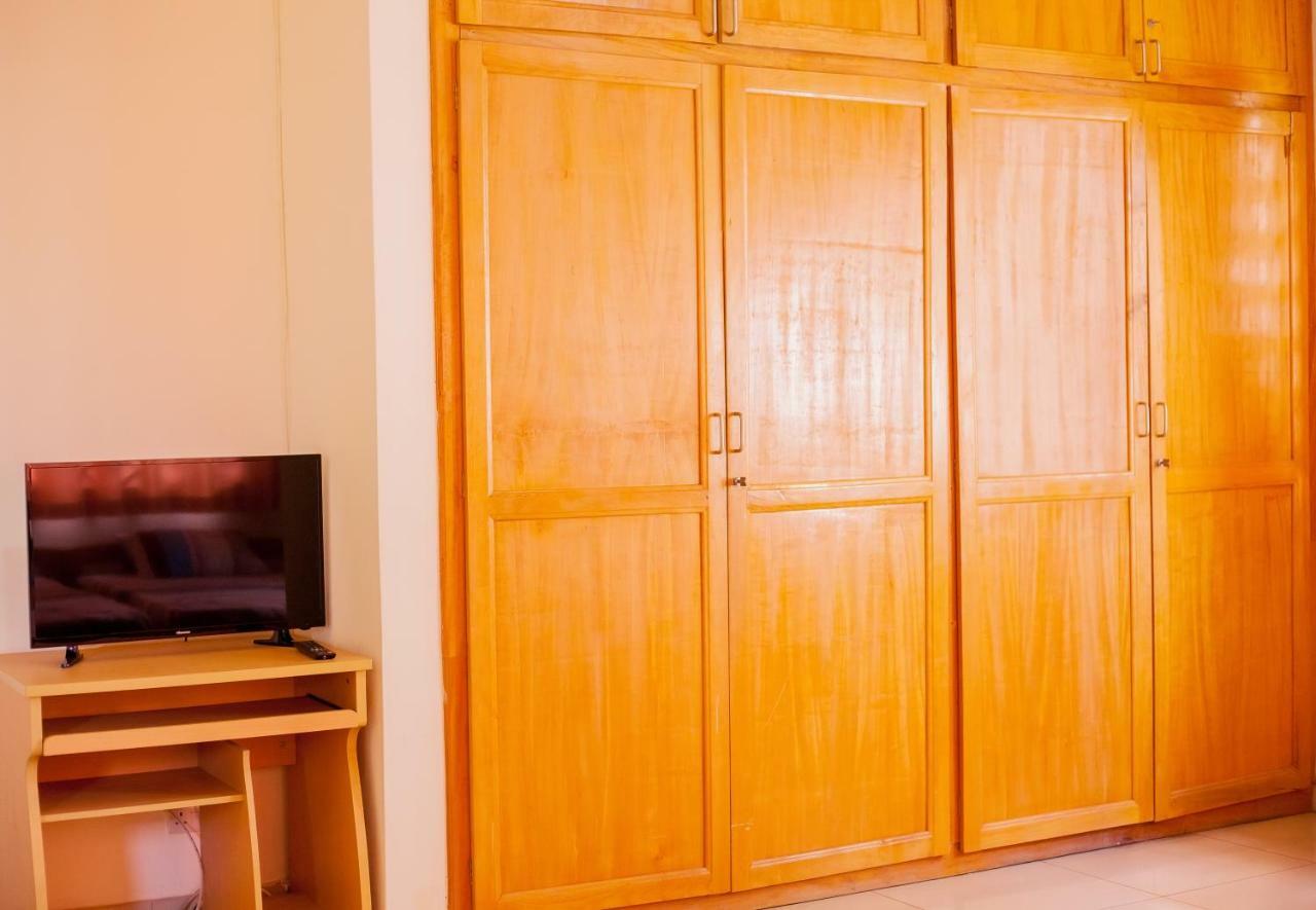 Charis Home Services Haatso Bagian luar foto